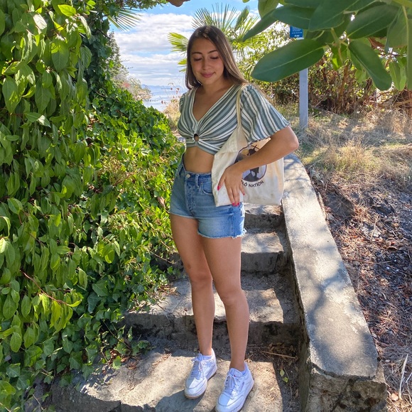 Meet your Posher, Marina - Picture 2 of 2